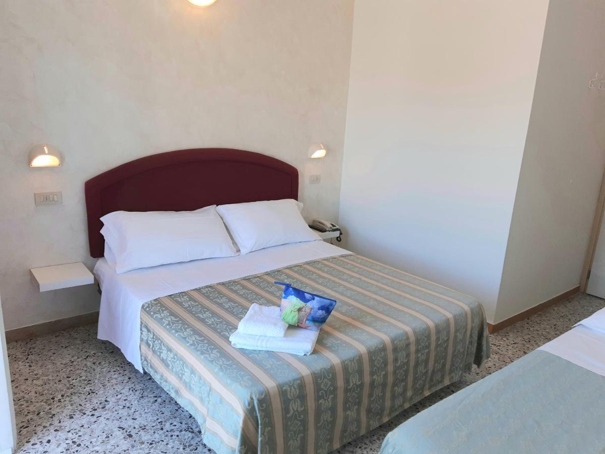 Hotel Raul Riccione Exterior photo